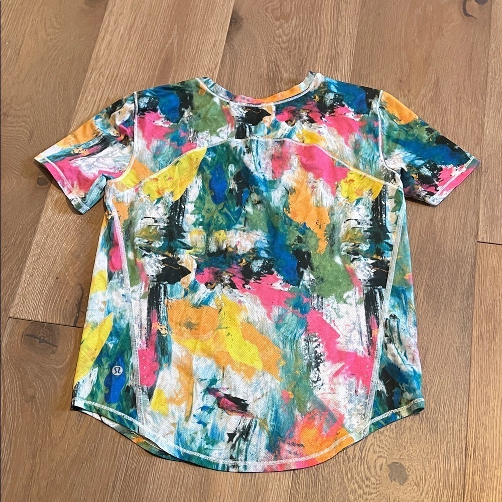 Lululemon short sleeve active shirt size 4 rainbow splatter - Picture 4 of 5